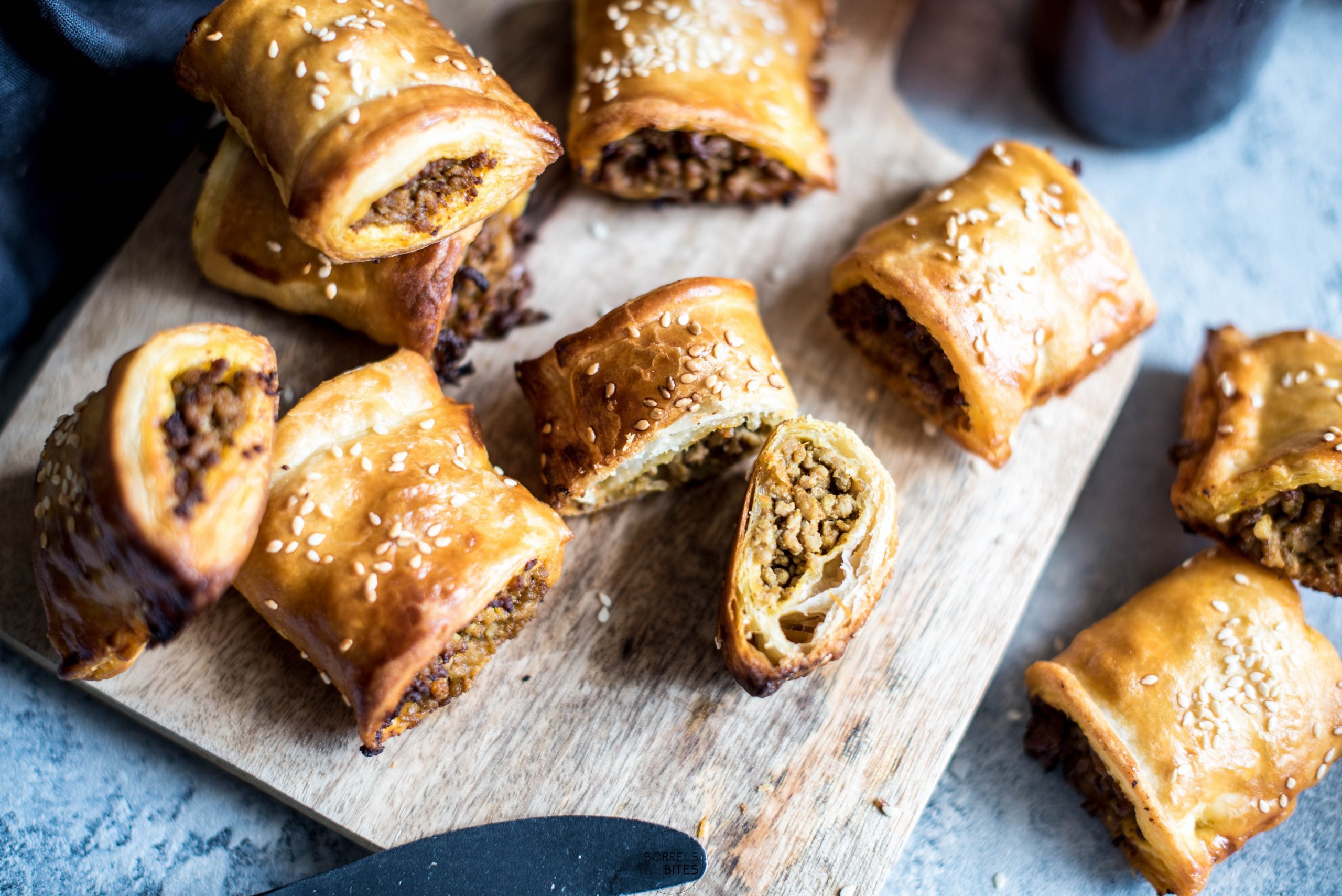 kruidige saucijzenbroodjes