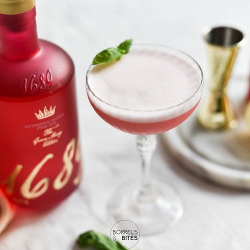 Clover Club Cocktail met Pink Gin en framboos