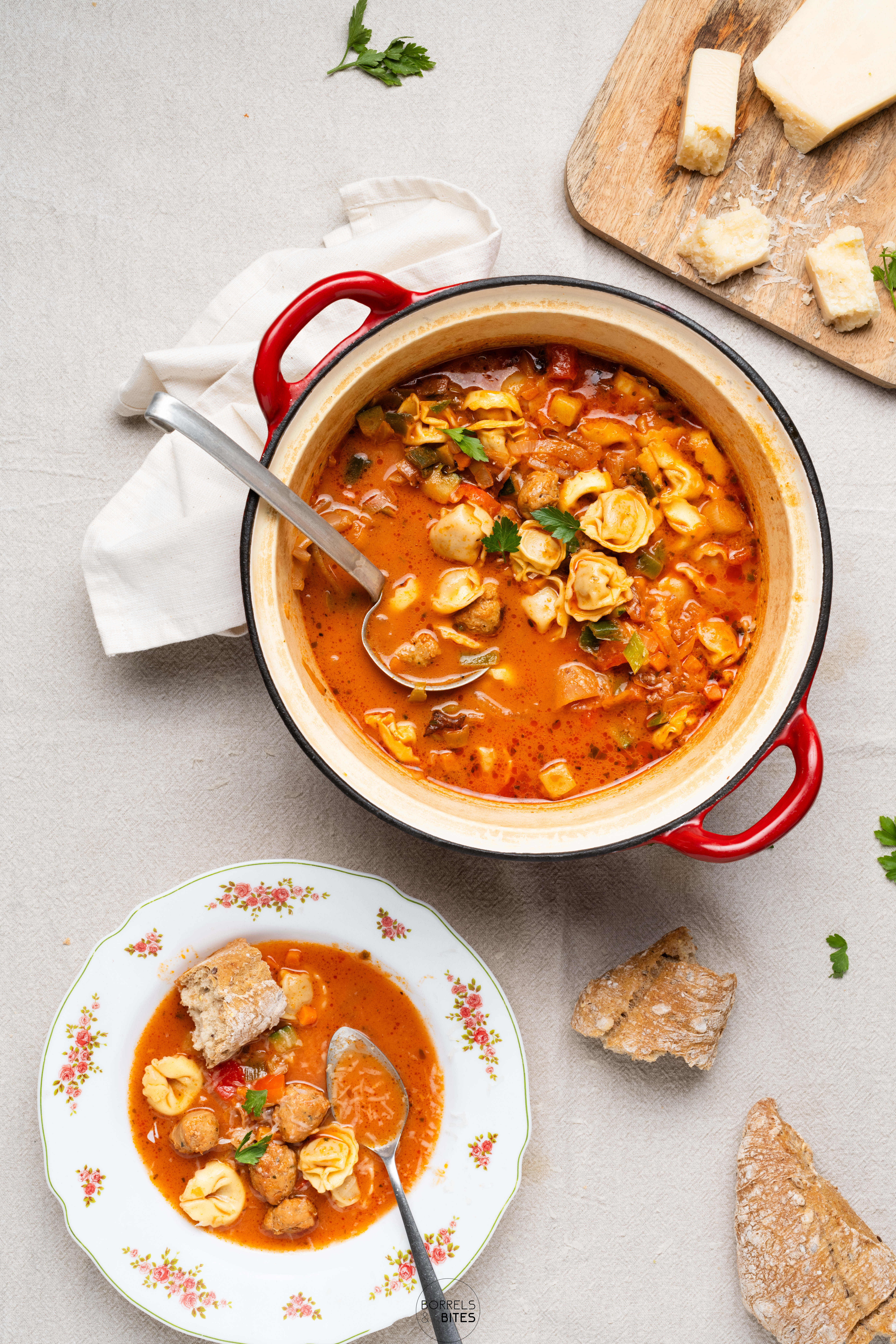 Italiaanse soep met worst en tortellini-1